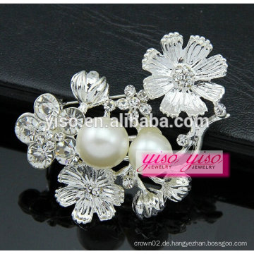 Frische kleine Blume Kristall Schmuck Brosche